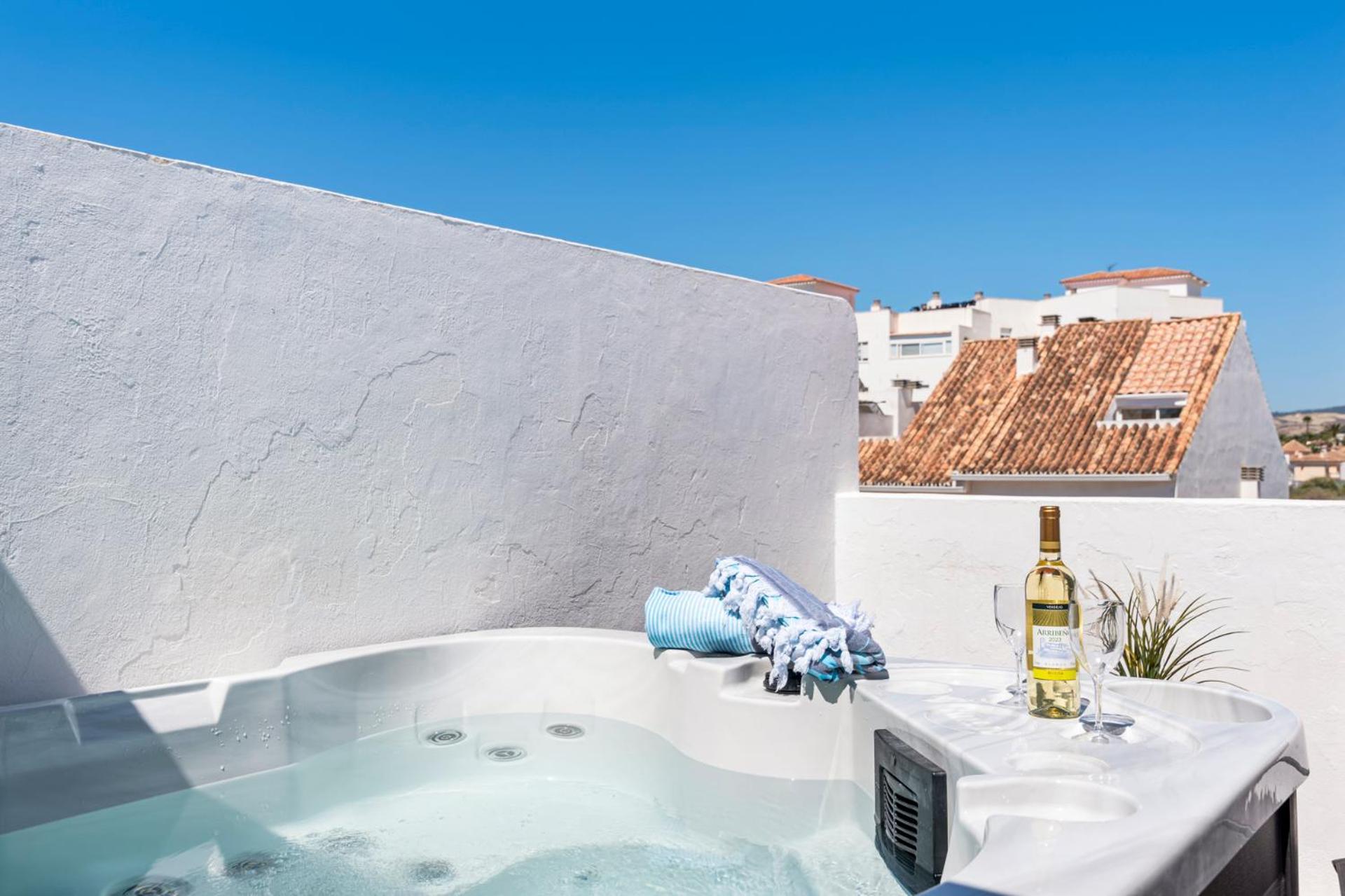 Lovely Penthouse Near Estepona Marina By Costarentals - Ref M15 Bagian luar foto